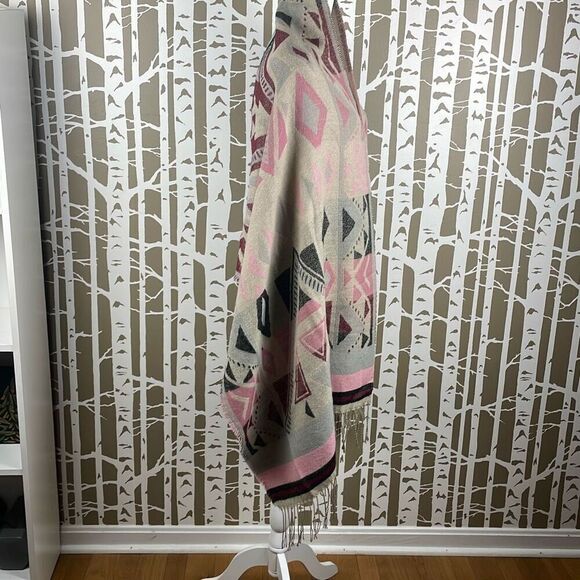 Western Geometric Oversized Fringe Trim Scarf Shawl Wrap - Picture 4 of 8